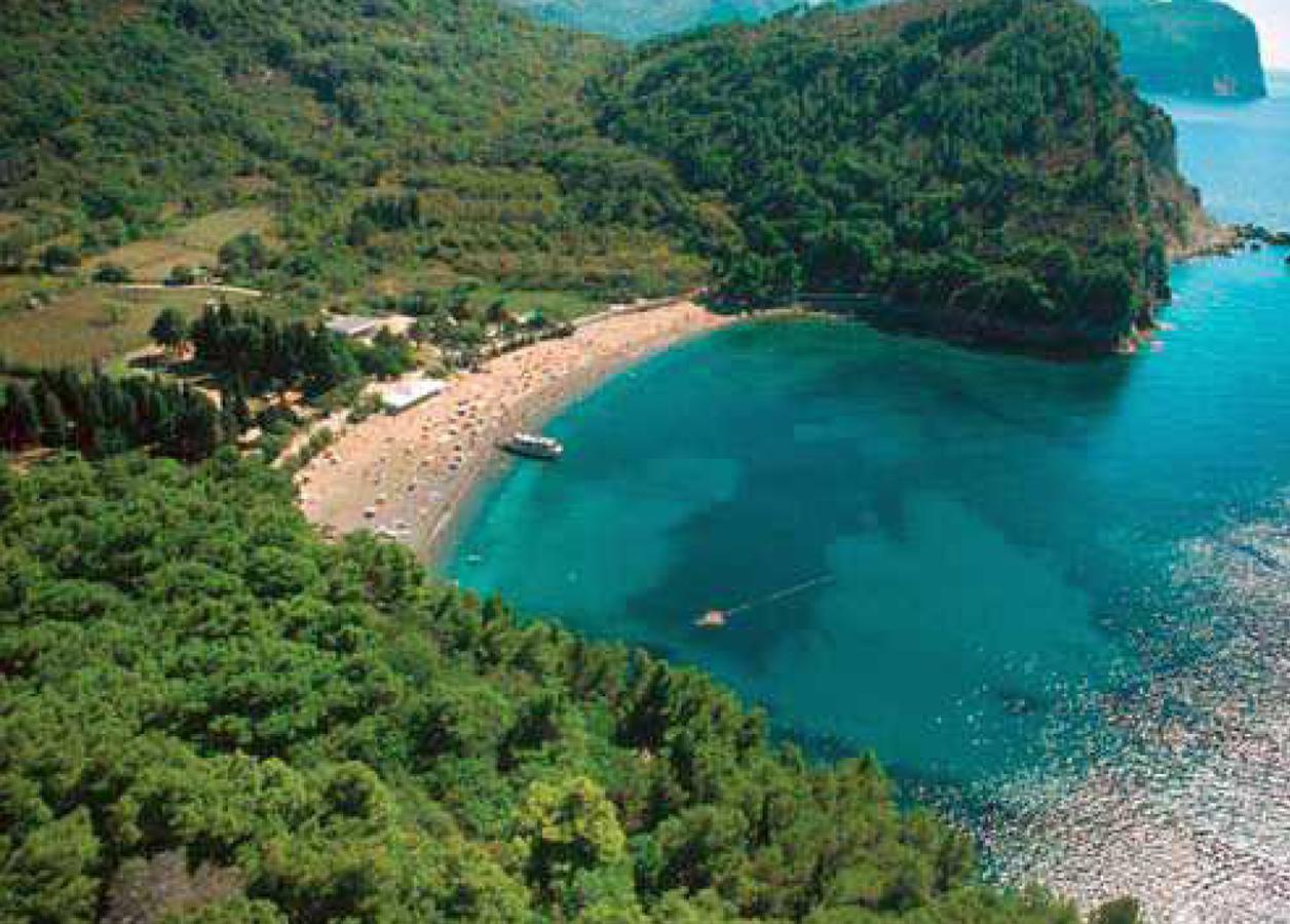 Bay View Apartments Petrovac Dış mekan fotoğraf